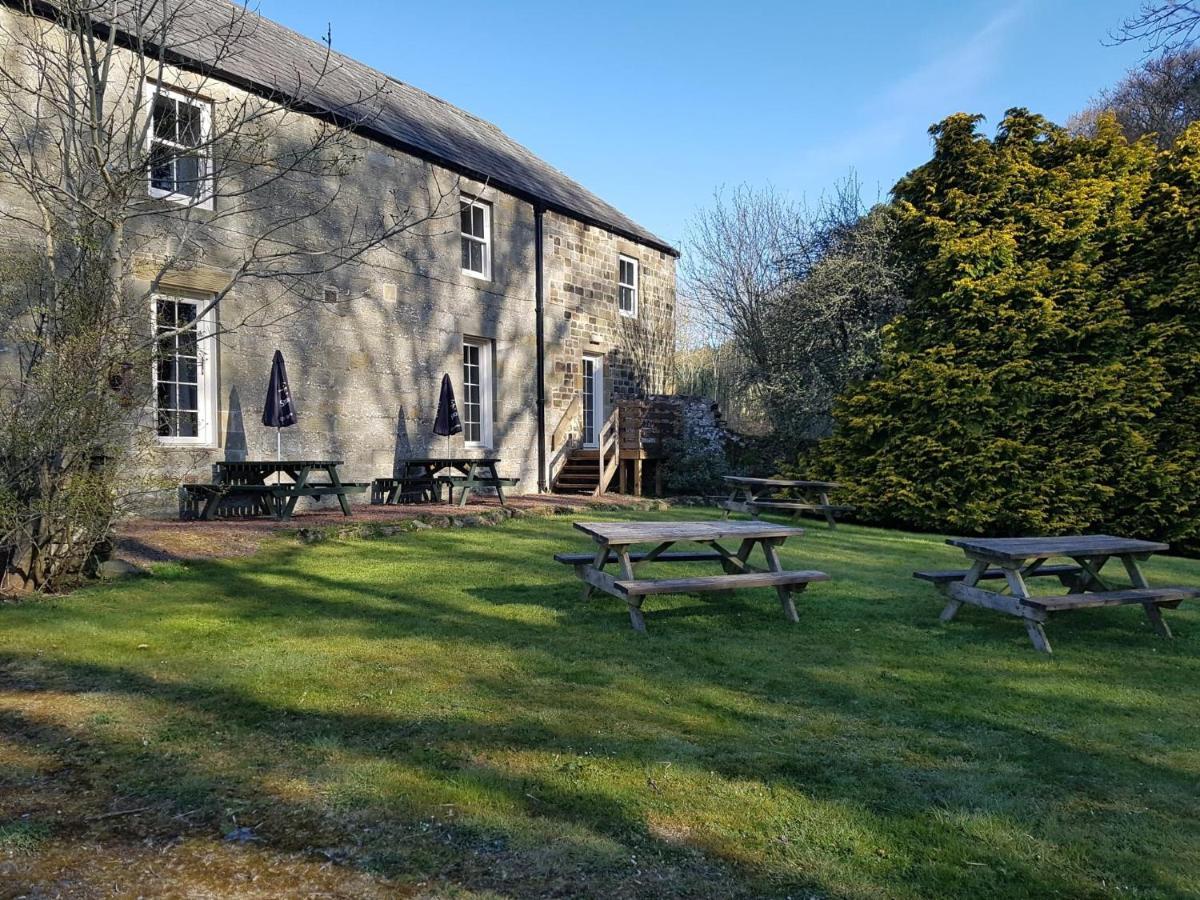 Redesdale Arms Hotel Отърбърн Екстериор снимка