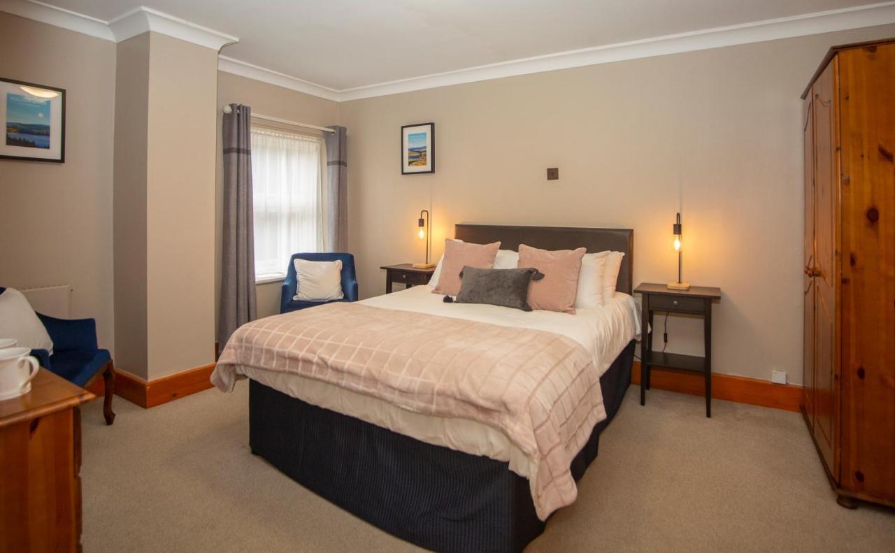 Redesdale Arms Hotel Отърбърн Екстериор снимка
