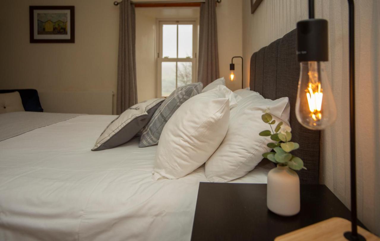 Redesdale Arms Hotel Отърбърн Екстериор снимка