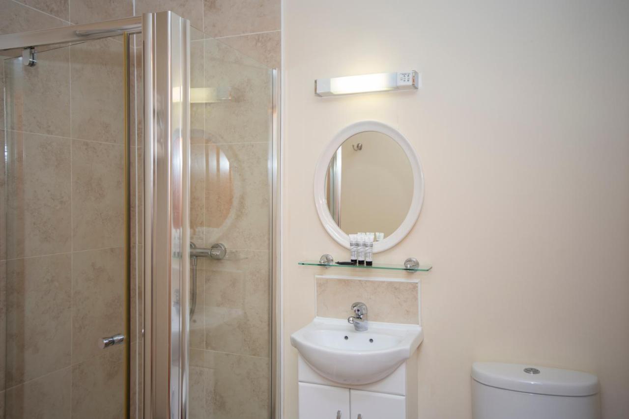 Redesdale Arms Hotel Отърбърн Екстериор снимка