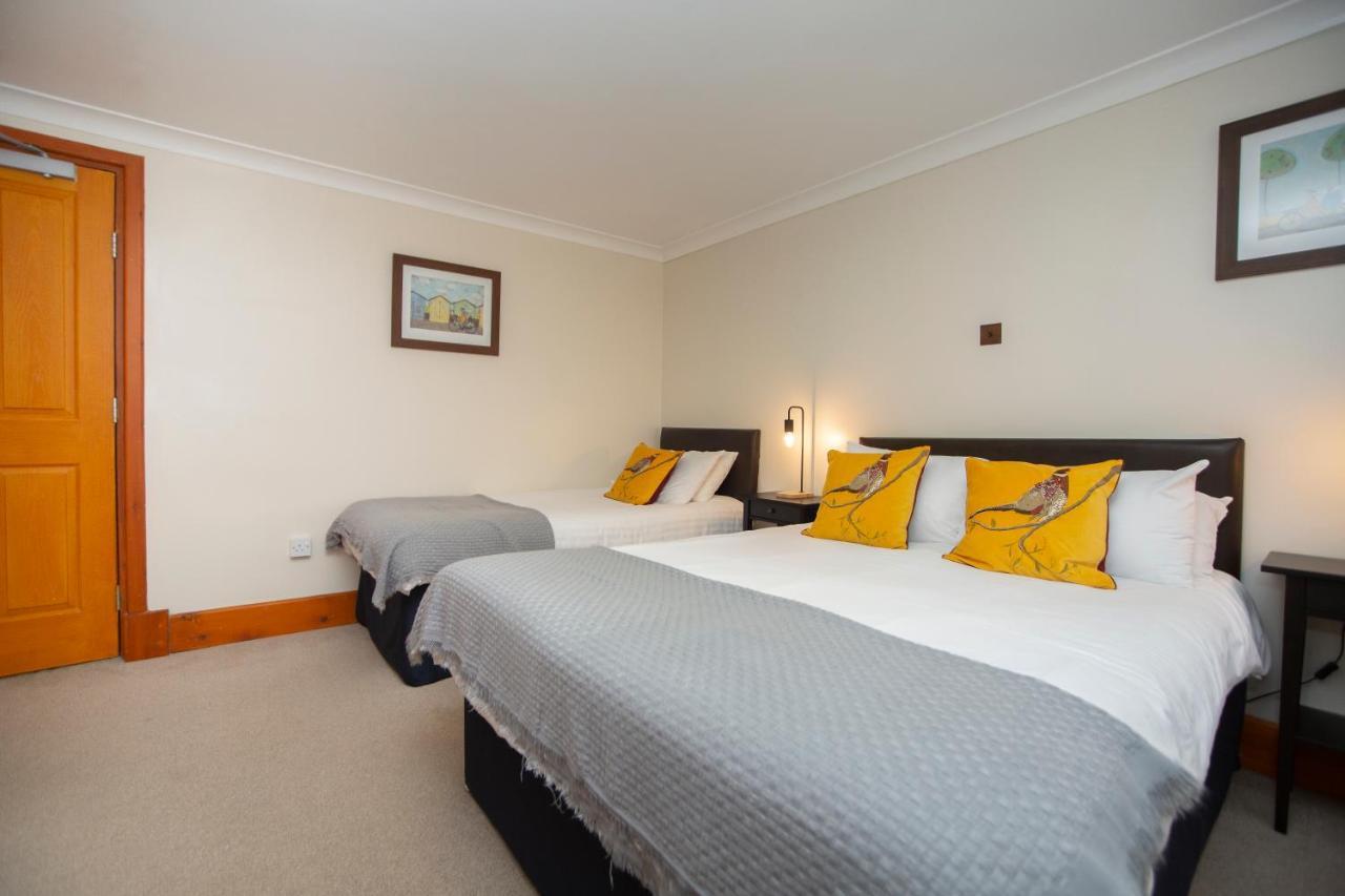 Redesdale Arms Hotel Отърбърн Екстериор снимка