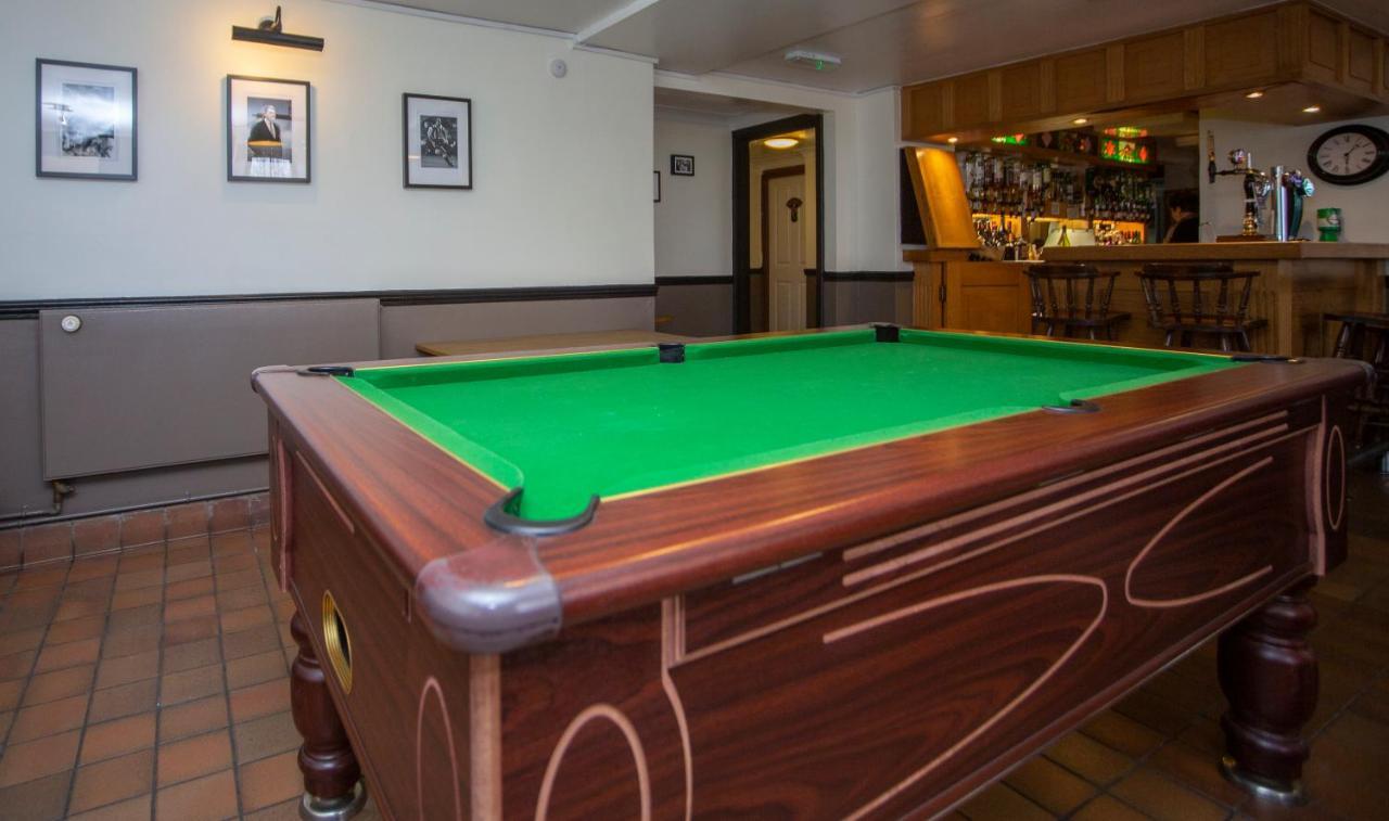 Redesdale Arms Hotel Отърбърн Екстериор снимка