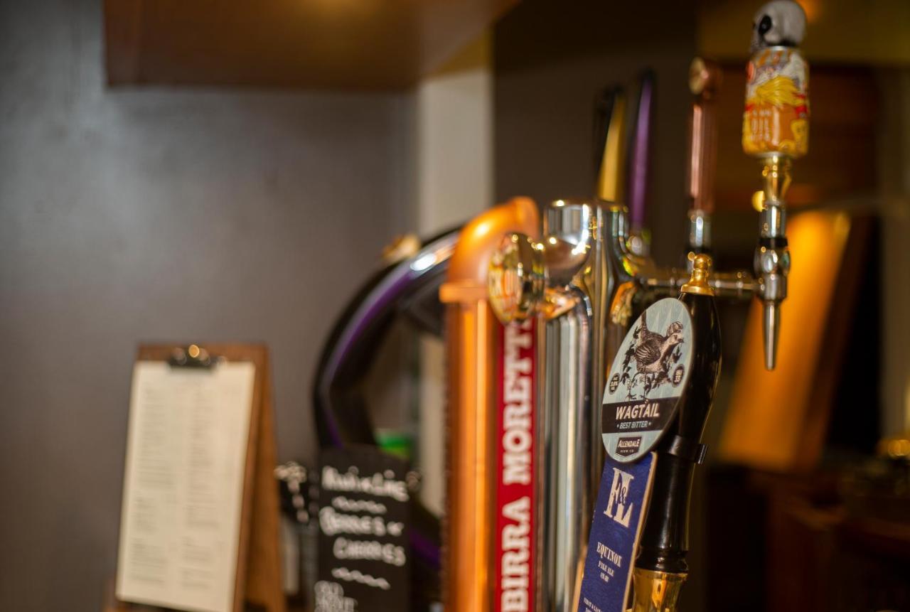 Redesdale Arms Hotel Отърбърн Екстериор снимка